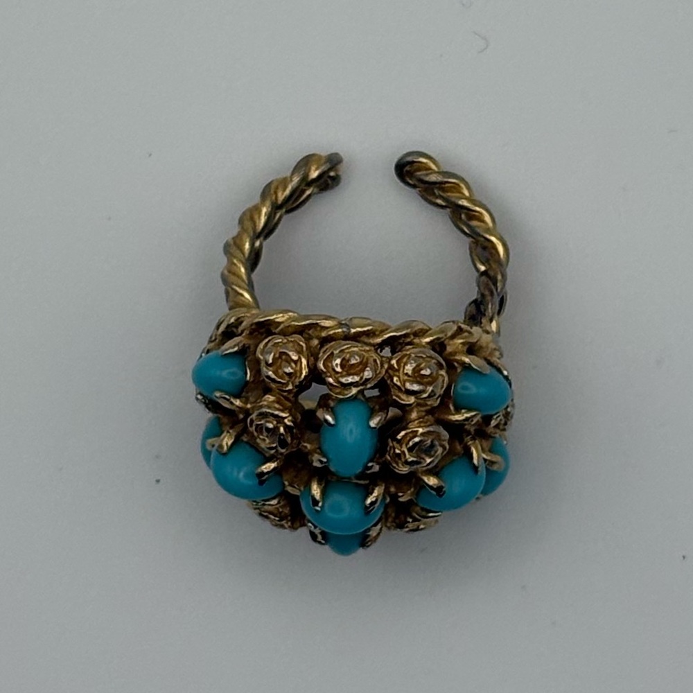 Elegant Vintage Gold and Turquoise Statement Ring - Picture 10 of 10